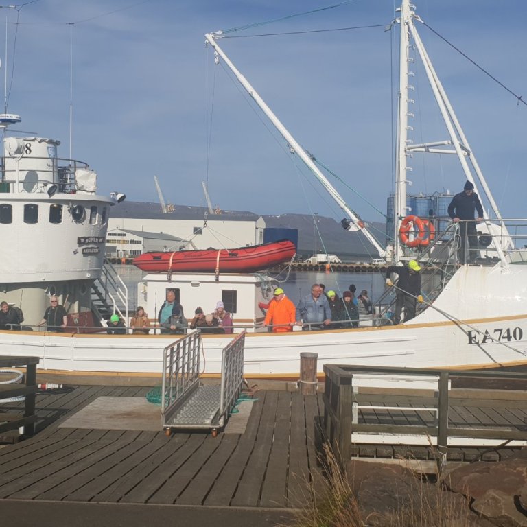 Hollvinakaffi Iðnaðarsafnsins og Húna ll