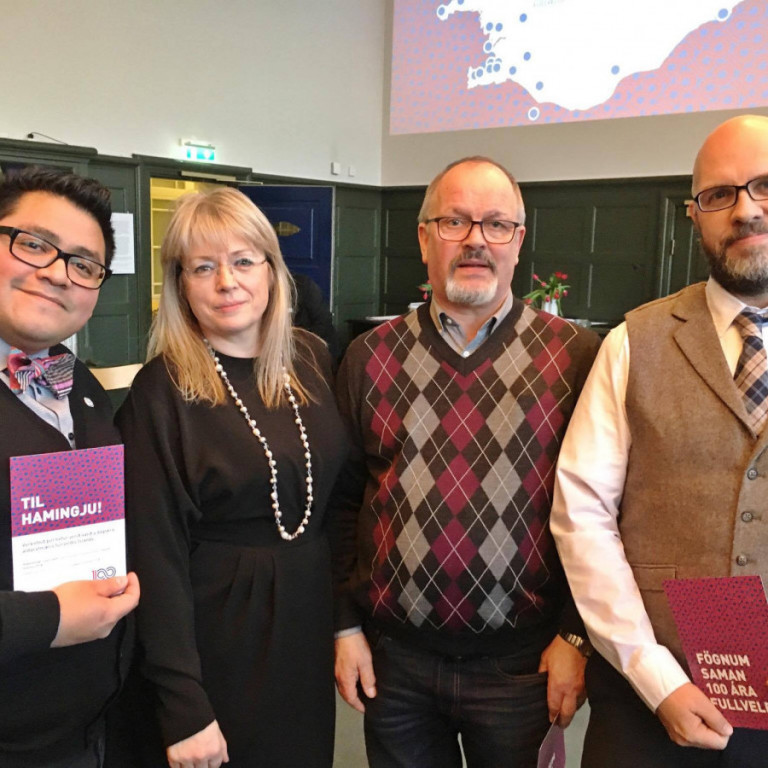 Á myndinni sem tekin var af Akureyri.is eru frá vinstri: Almar Alfreðsson frá Akureyrarstofu, Ragnhe&hellip;